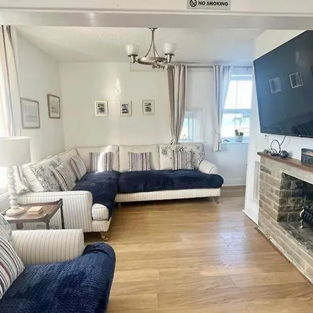 Toll Bar Cottage, Sandsend, Дом отдыха *
