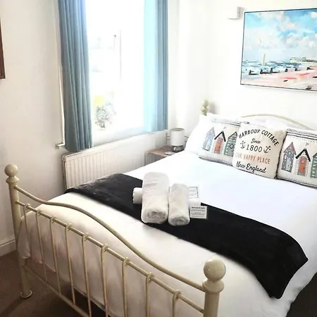 Toll Bar Cottage, Sandsend, *
