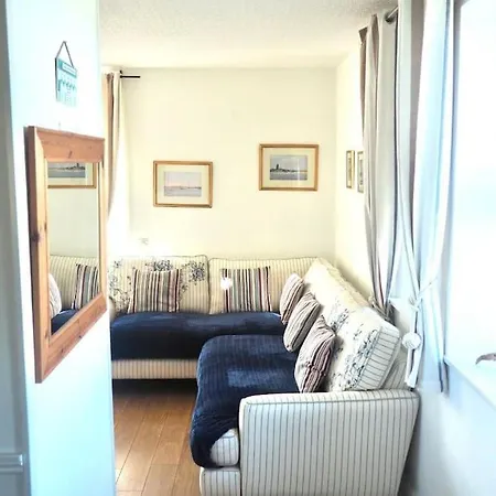 Toll Bar Cottage, Sandsend, * Уитби
